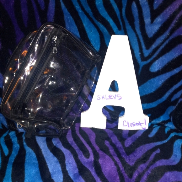 LAST CHANCE SALE ONLY $8 Clear & Black Modella Make Up Bag - Picture 1 of 4